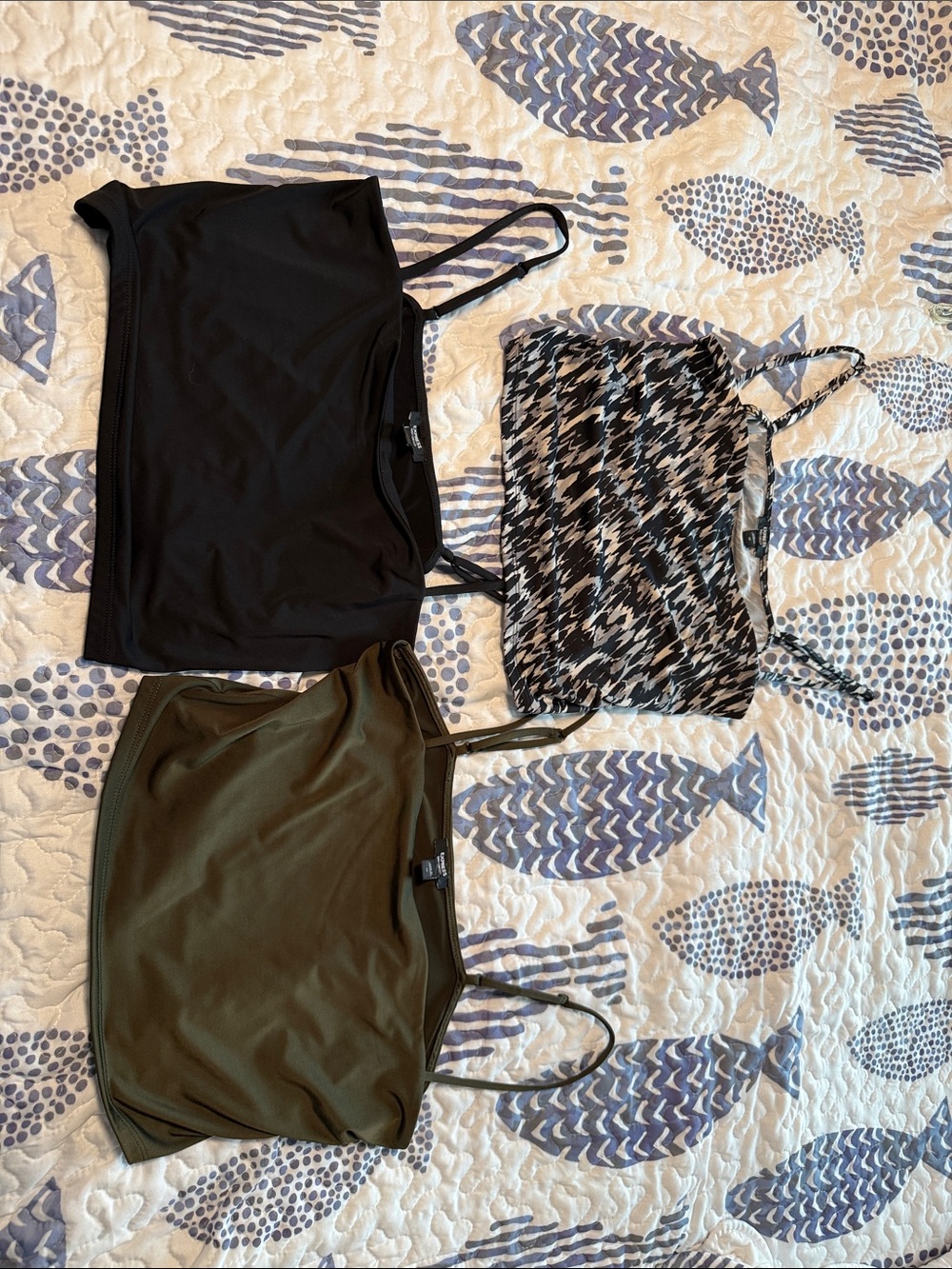 Express body contour crop tops medium